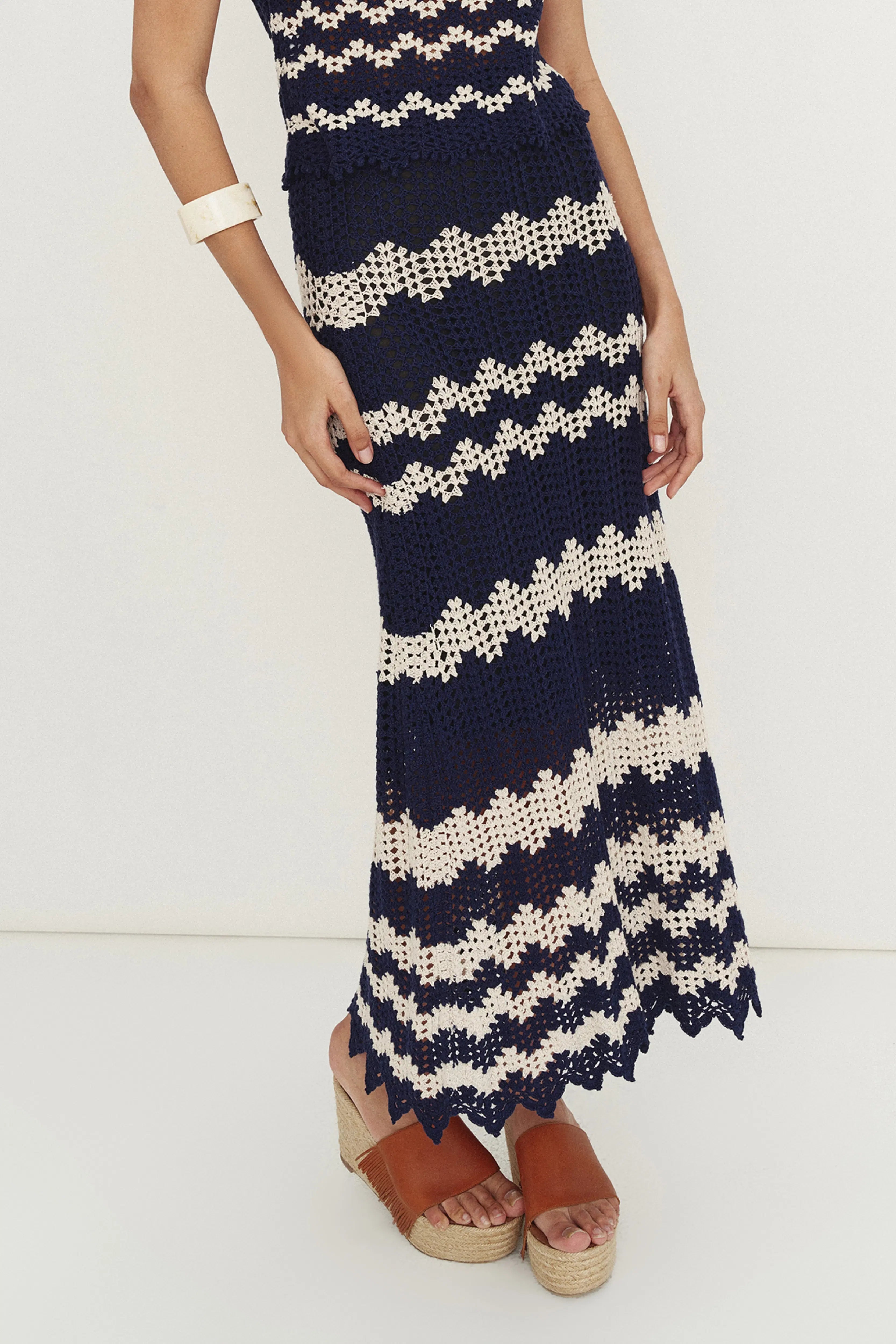 Cecilia Handcrafted Contrasting Crochet Skirt in Cotton-Linen Blend S/P