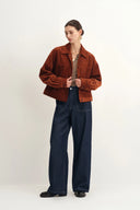 Jean à poches avec surpiqûres contrastées Vivian en denim Tencel brut