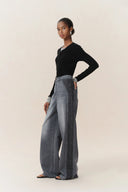 Jeans Holgados Clarisse en Tonos Oscuros en Denim de Algodón