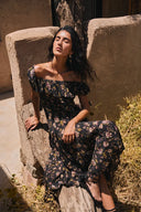 Veronica handbemaltes Blumenvolantkleid aus Viskose