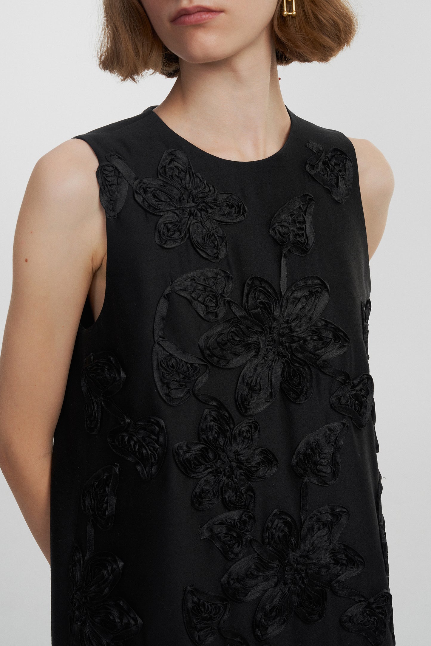 Engrave Embroidered Dress in Silk Wool Blend