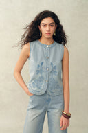 Perla Geprägtes Blumen Ärmelloses Rundhals-Top und Rock im Set aus Baumwoll-Denim