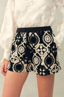 Conjunto de Chaleco Ajustado y Shorts Largos Juliet de Crochet en Mezcla de Algodón