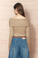 Top in maglia Lyra con fiocco reversibile e scollo a barca