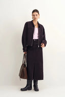 Falda Clo Negra con Tonos Rojizos en Denim de Algodón