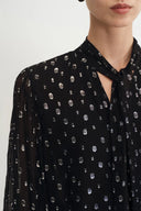 Stars Halstuchbluse aus Seiden-Crepe mit metallischen Akzenten