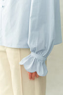 Janus Hemd mit Spitzenbesatz und V-Ausschnitt aus Crinkle-Baumwolle