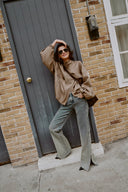 Jeans bootcut teñidos con degradado inspirado en barro Bella en mezclilla elástica