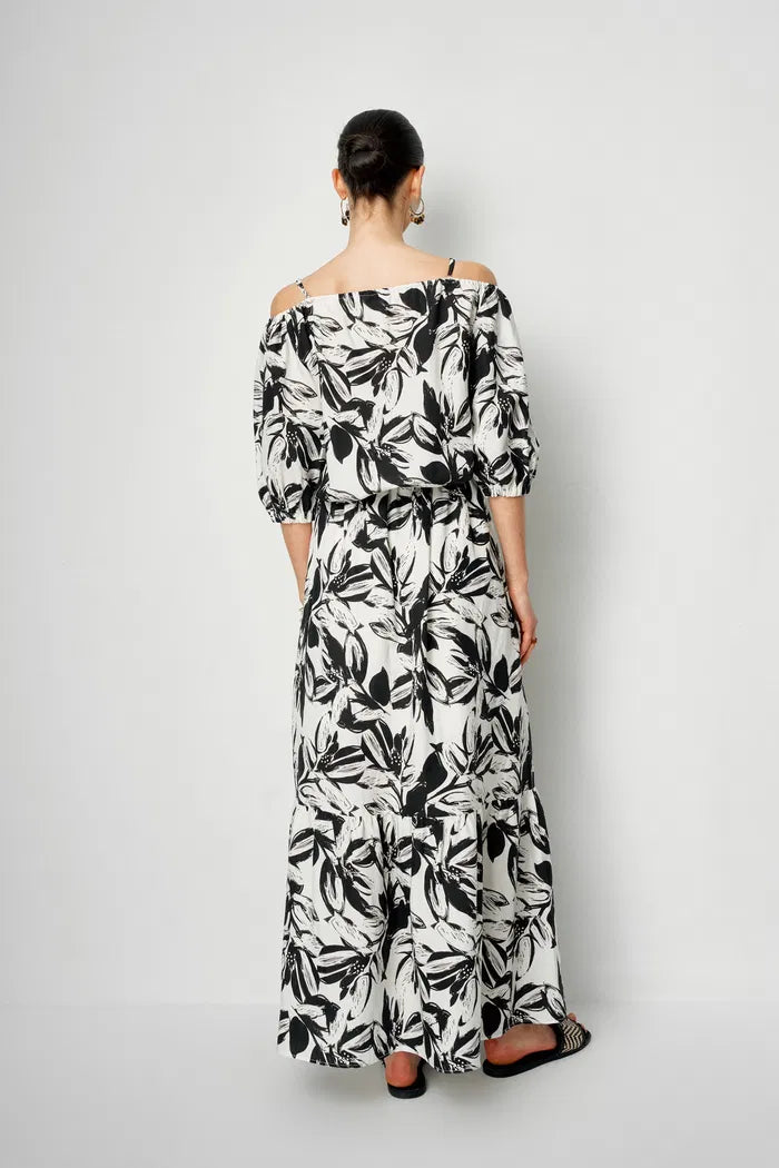 Samira Adjustable Strap Top and Maxi Skirt Matching Set in Linen