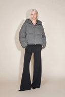 Chaqueta acolchada con capucha Ethel en punto de cable de lana merino