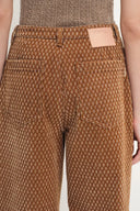 Jean baggy à texture géométrique Hilda en denim jacquard délavé