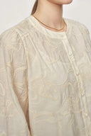 Veyra besticktes Hemd ohne Kragen aus leichtem Baumwoll-Mix