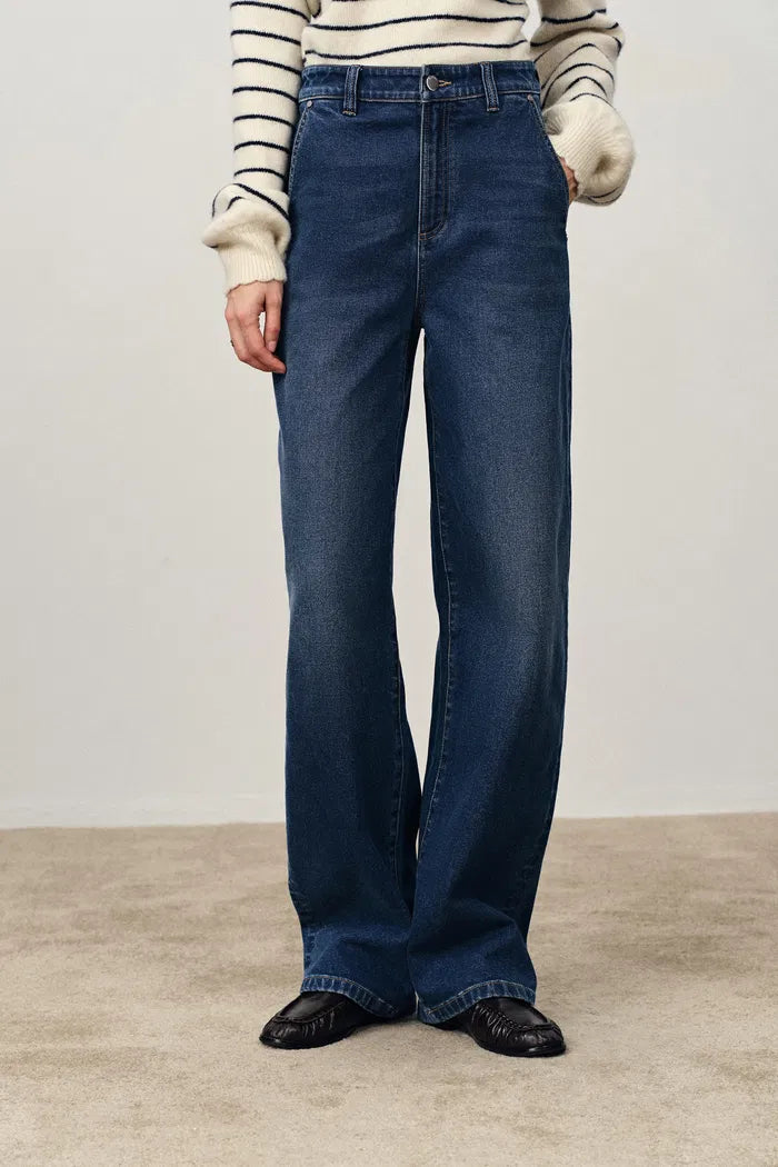 Soren Straight Barrel Leg Jeans in Stretchy Denim