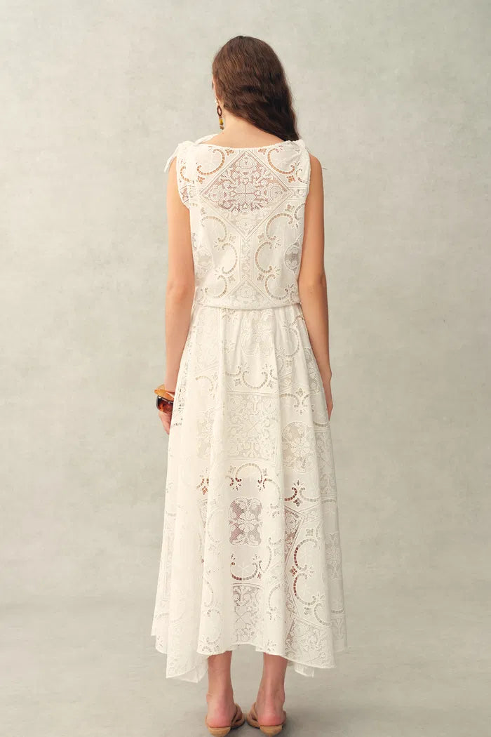 Nellie Cutwork Embroidered Scarf Tie Layered Sleeveless Dress in 100% Cotton with Lace M Nellie Cutwork Embroidered Scarf Tie Layered Sleeveless Dress in 100% Cotton with Lace M