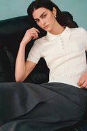 Gracia Witte Polo Top in Hoog Elastische Tricot