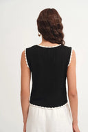 Top de punto con margaritas de crochet Azores en mezcla de algodón y lino