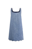 Lulia Blumengesticktes ärmelloses Kleid mit quadratischem Ausschnitt aus leichtem Denim