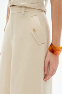 Victoria High Waisted Bermuda Shorts in Silk-Linen
