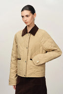Chaqueta corta acolchada con cuello contrastante Skye en algodón resistente al agua