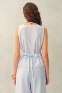 Top sin mangas con encaje, bordado a rayas y diseño Lone en algodón arrugado