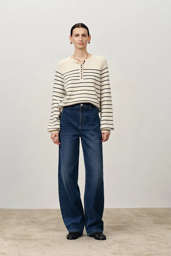 Soren Straight Barrel Leg Jeans in Stretchy Denim