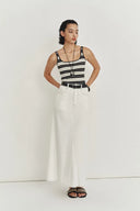 Top Tank sin Mangas Liz Ajustado con Cuello Cuadrado en Punto Acanalado de Alta Elasticidad