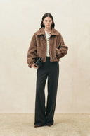 Greta Vintage Cropped-Jacke mit Fischgrätmuster aus Kunstnerzpelz