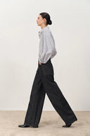 Yori lässige Jeans mit weitem Bein aus Baumwoll-Denim