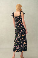 Robe florale peinte à la main Anais avec bretelles à nouer en crêpe de Chine stretch en soie pivoine