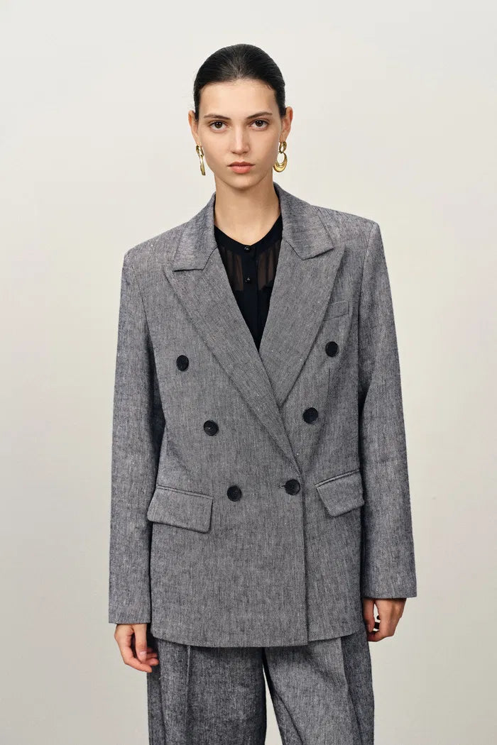 Lillian Sharp Lapel Straight Cut Blazer in Merino Linen Blend