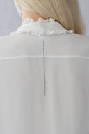 Faustine Bluse mit abnehmbarem Schleifenkragen aus Seiden-Georgette