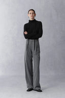 Pantalones casuales con pliegues suaves Mika en mezcla fina de lana