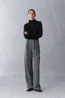 Pantalones casuales con pliegues suaves Mika en mezcla fina de lana