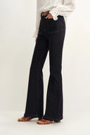 Jean bootcut micro évasé Hutton en denim stretch