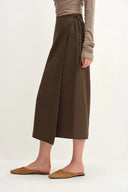 Jeanet Adjustable Tie Asymmetric Midi Skirt in Cotton Herringbone