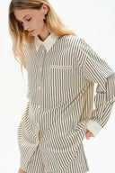 Camisa casual a rayas Nao en popelina de algodón