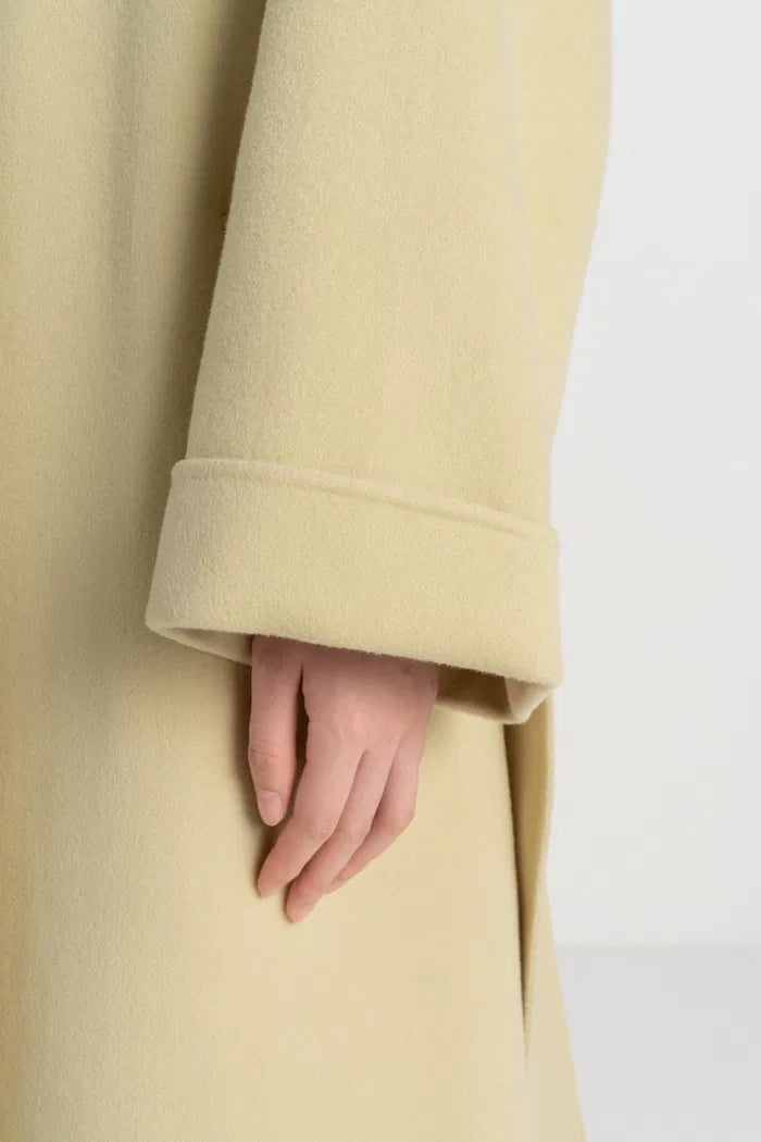 Judith Hand-Stitched Oversized Coat in Cashmere-Wool – fbrq.com
