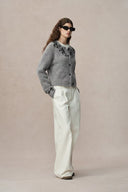 Lucy Grauer französischer Perlen-Schlangen-Zodiac-Cardigan aus Baby-Alpaka-Strick