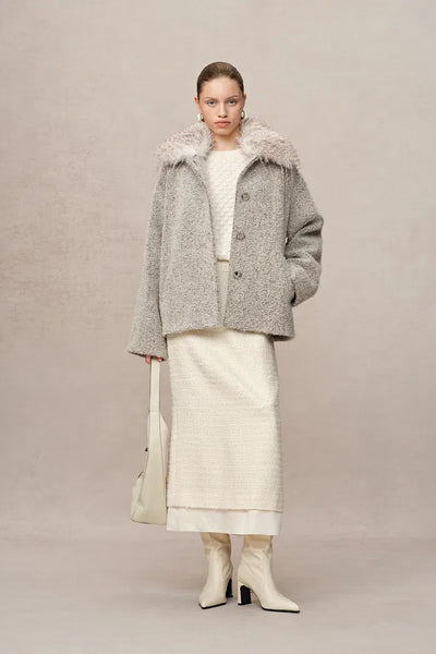 Blossom Detachable Fur Collar Coat in Ultra-Light Alpaca Blossom Detachable Fur Collar Coat in Ultra-Light Alpaca