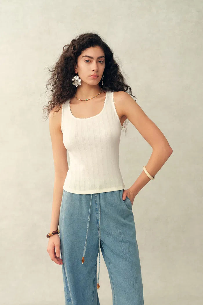 Cloe Inlaid Delicate Lace Tank Top in Hollow Knit