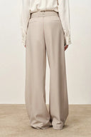 Pantalones de traje Halley de pierna ancha con cinturón atado en tela de traje resistente a arrugas