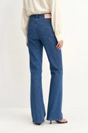 Sarah Fünf-Knopf Bootcut-Jeans aus Stretch-Denim