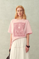 Camiseta con parche bordado de corazón Tina en algodón jersey premium