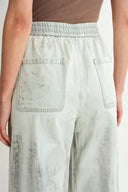 Galaxy Schimmernde Beschichtete Weite Jeans aus Sommer-Denim