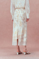 Conjunto a Juego de Blusa y Falda Aniyah con Amapolas Pintadas a Mano en Seda de Doble Capa