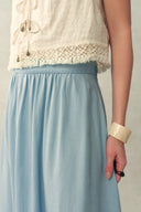 Shirley bestickter Eyelet Jeansrock in gewaschenem Hellblau aus Tencel Denim