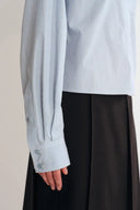 Camisa a rayas con cuello afilado Cynthia en algodón premium