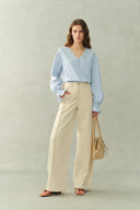 Janus Hemd mit Spitzenbesatz und V-Ausschnitt aus Crinkle-Baumwolle