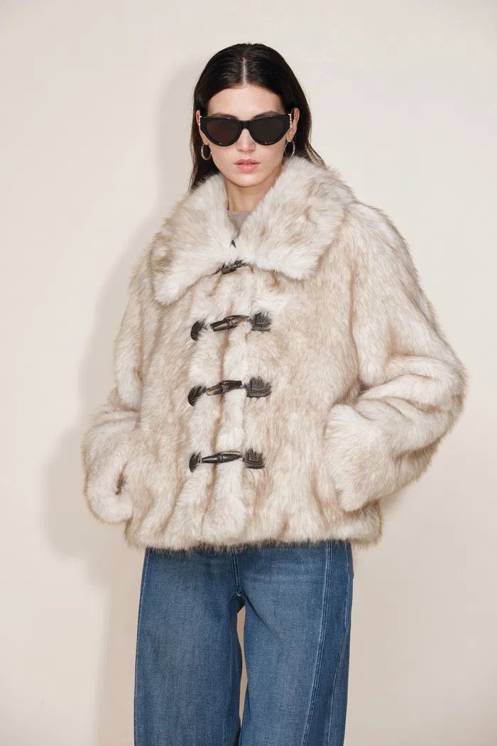 Faith Lapel Horn button Coat in Faux Fox Fur