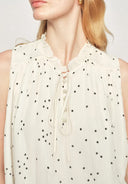 <a href="/en-gb/collections/sleeveless-tops" title="Sleeveless Tops">Sleeveless Tops</a>